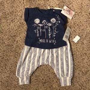 Jessica Simpson Baby 2 Piece Pant Set 3/6 Month